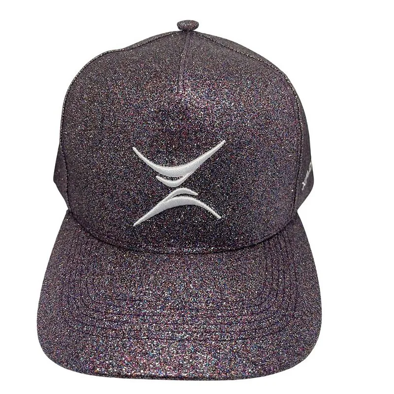 Boné Xfloat Liso fechado Aba Curva Top cor roxo brilho