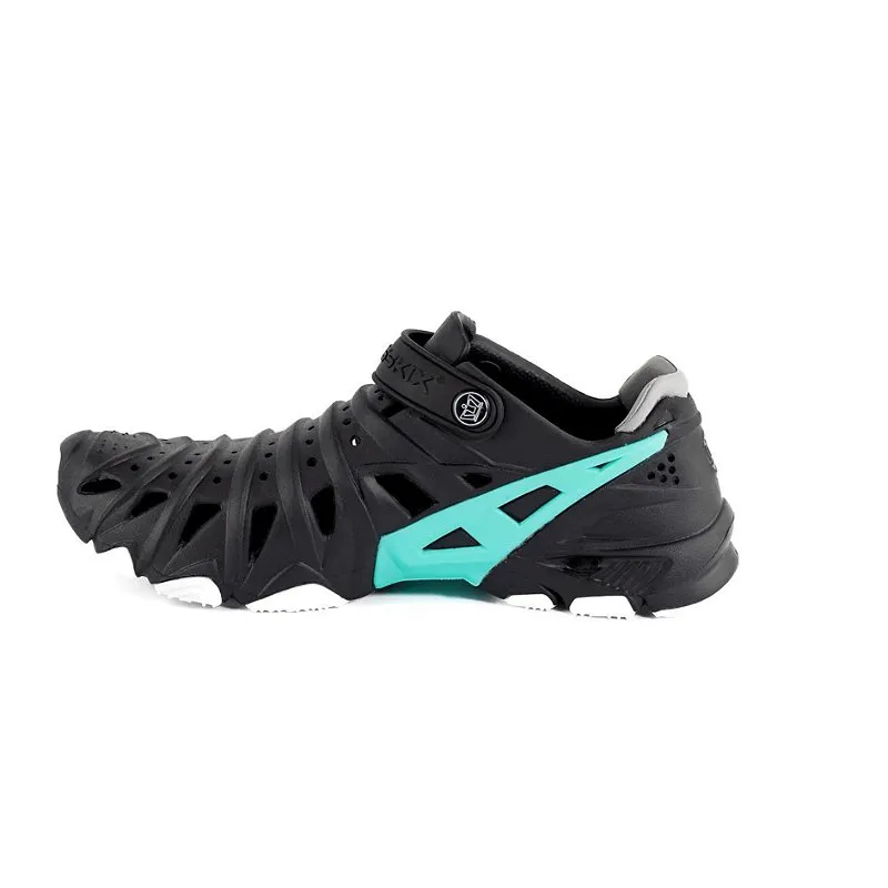 Tênis Crosskix 2.0 cor black blue tam 10 (41-42)